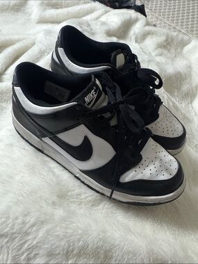Nike Dunk Pandas Black and White